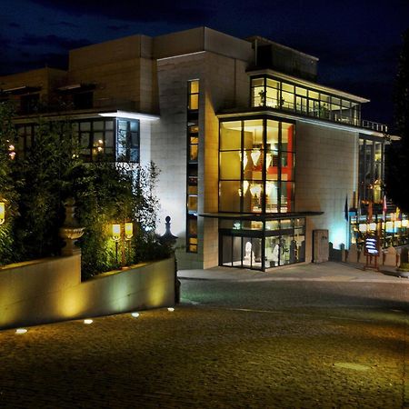Pazo Los Escudos Hotel Spa & Resort Vigo Zewnętrze zdjęcie The main entrance of the museum