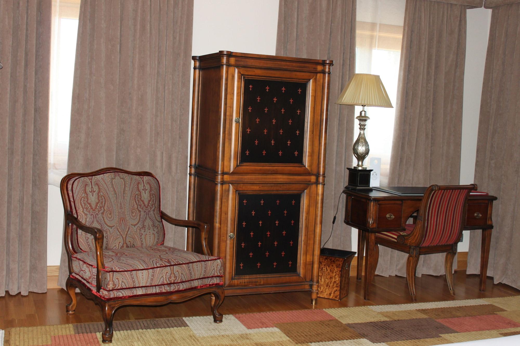 Pazo Los Escudos Hotel Spa & Resort Vigo Zewnętrze zdjęcie A typical room at the hotel
