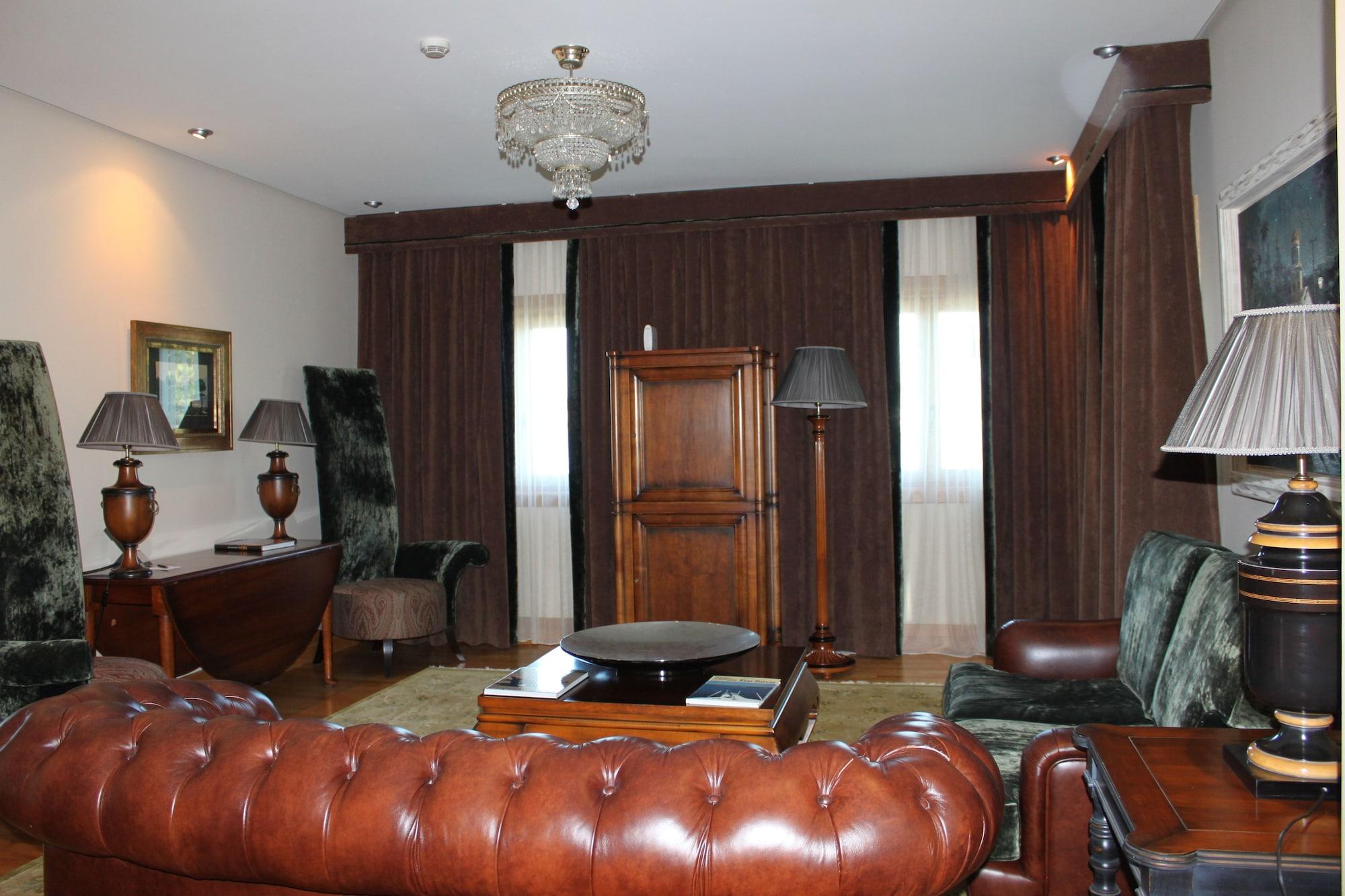 Pazo Los Escudos Hotel Spa & Resort Vigo Zewnętrze zdjęcie Interior of the residence